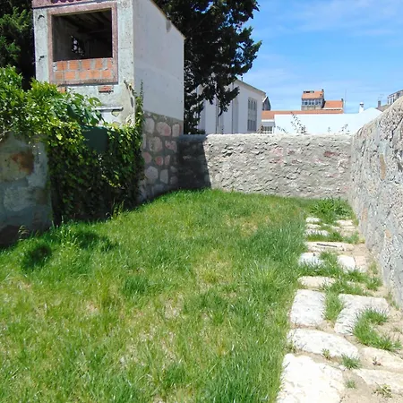 Apartment Liiiving In | Garden Flat