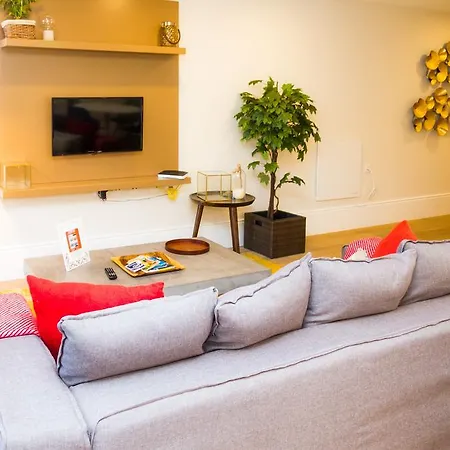 Liiiving In | Garden Flat Apartment