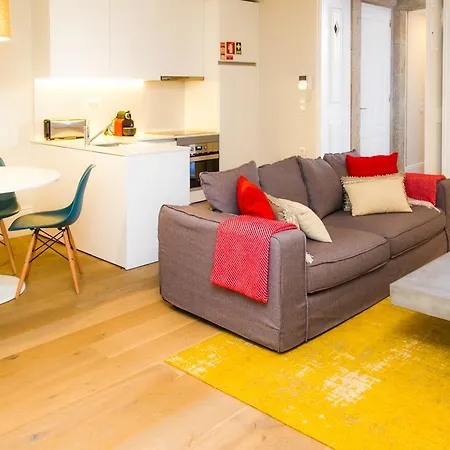 Liiiving In | Garden Flat Apartment *