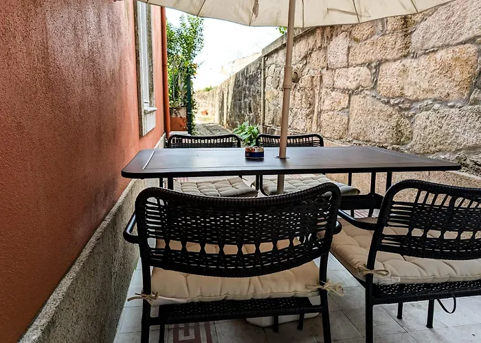 Liiiving In | Garden Flat Πόρτο