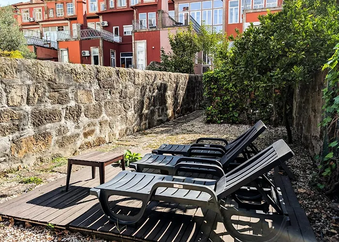 Liiiving In | Garden Flat * Porto