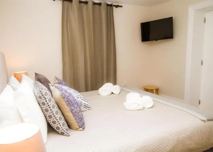 Liiiving In | Garden Flat Apartman *