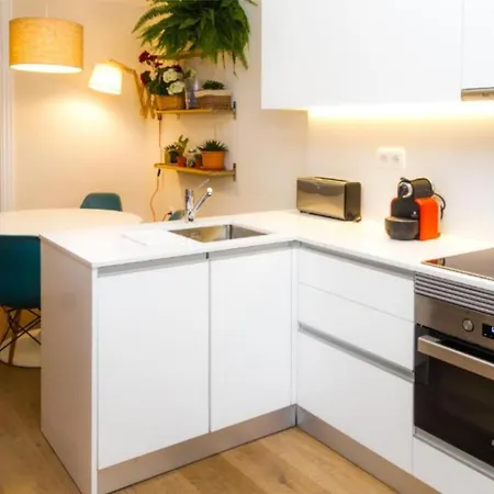 Liiiving In | Garden Flat * Oporto